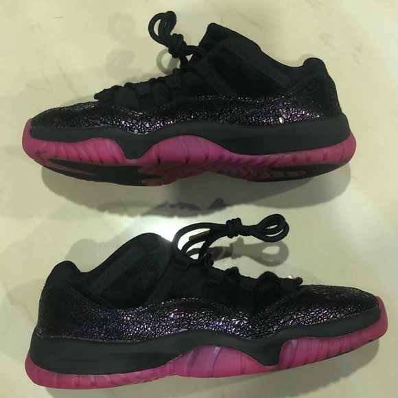 Women’s Air Jordan 11 Low 'Rook to Queen' size 9.5 - Picture 9 of 10